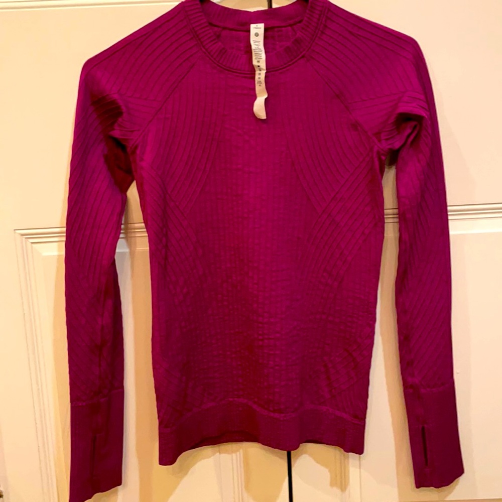 Lululemon stretchy top